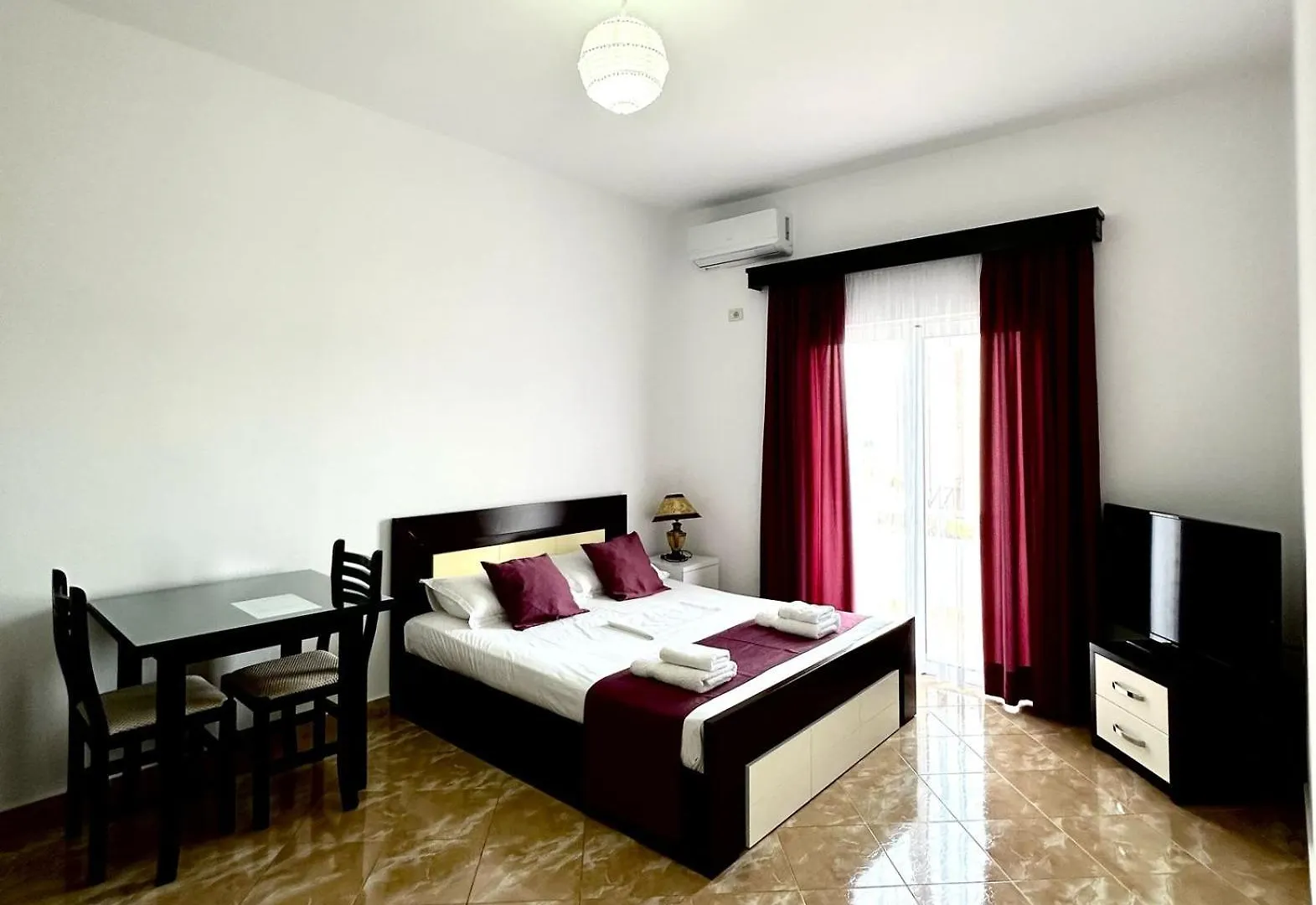 Seli'S Vila Ksamil