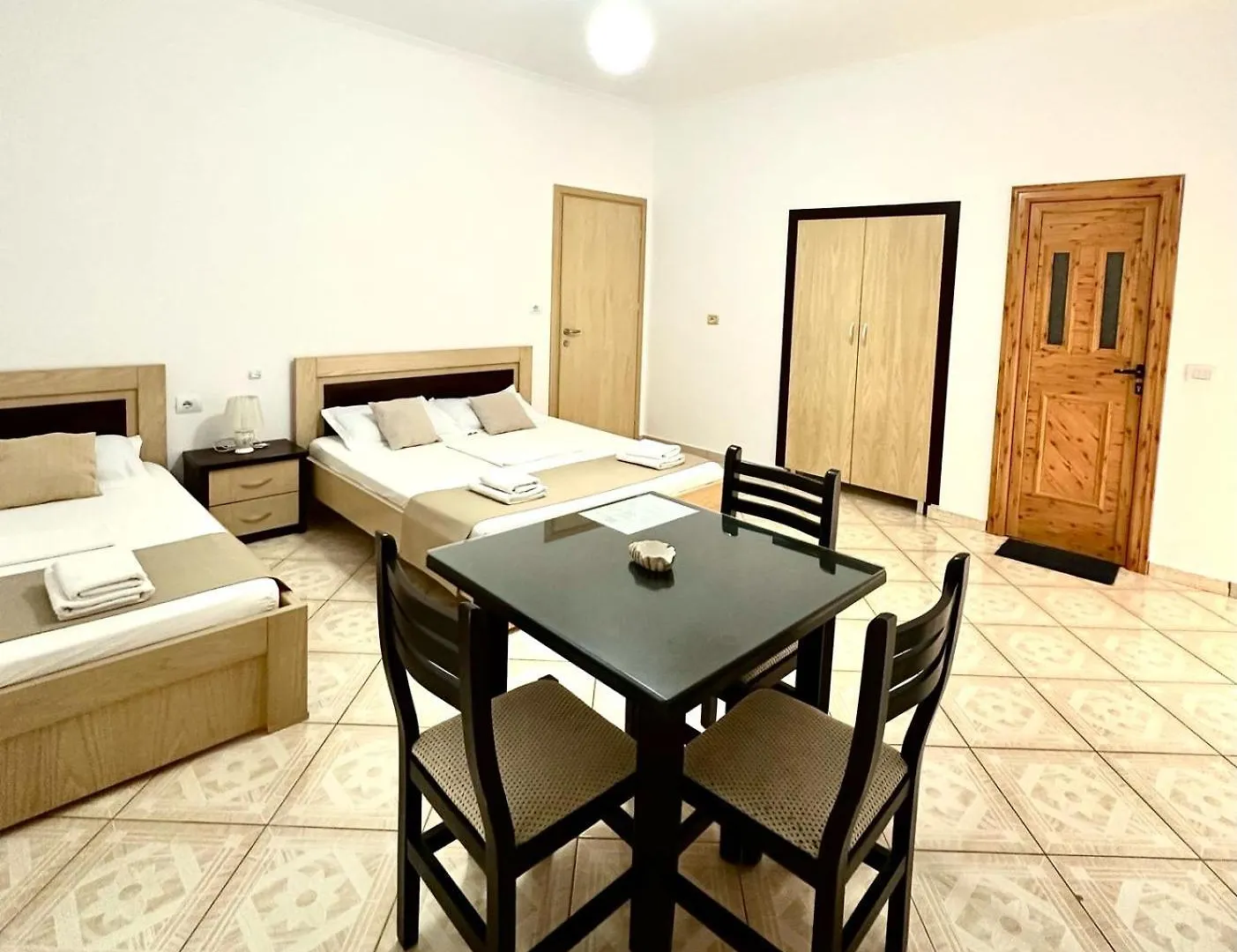 Seli'S Vila Ksamil Guest house