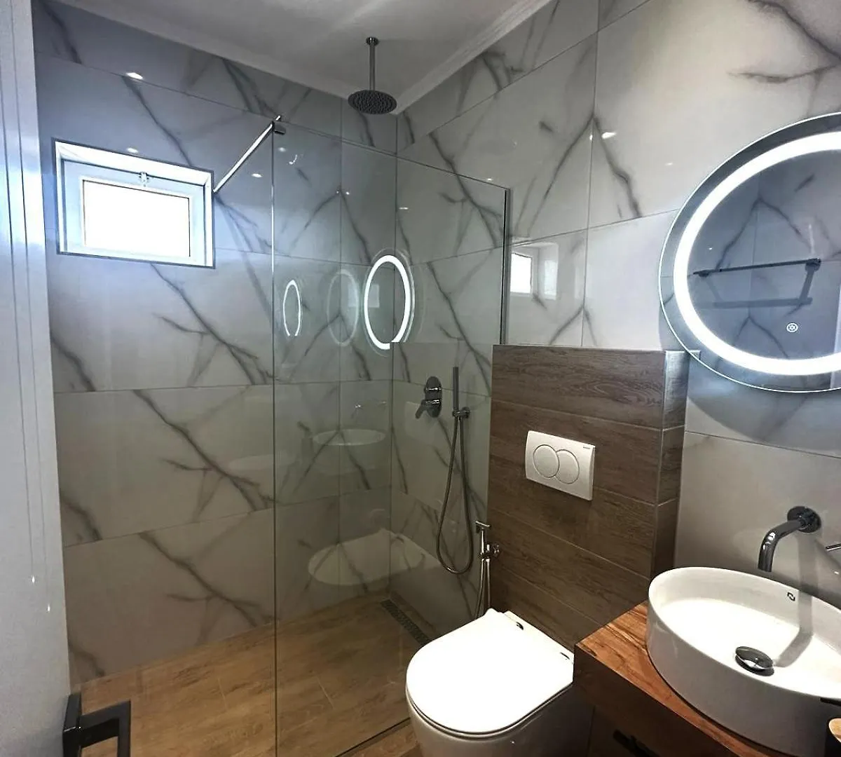 Seli'S Vila Ksamil Guest house